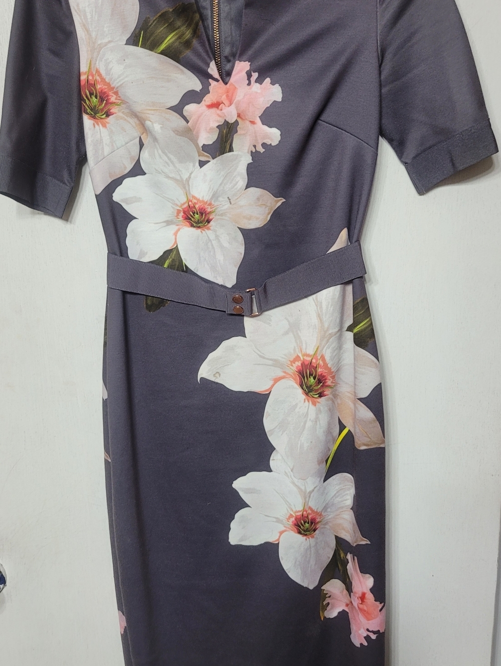 Ted Baker Gray Floral-Print Sheath Dress with Belt - Picture 8 of 9